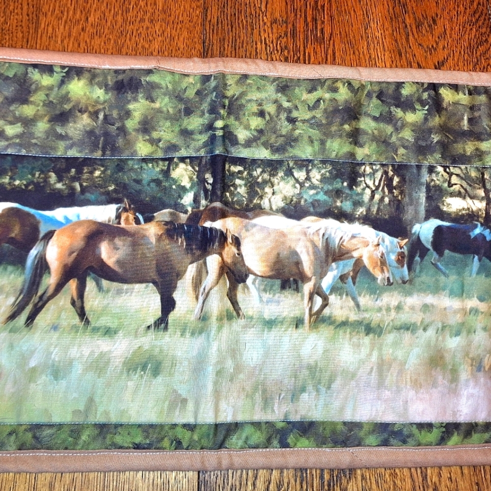 Quilted Horse Table Runner, NWOT